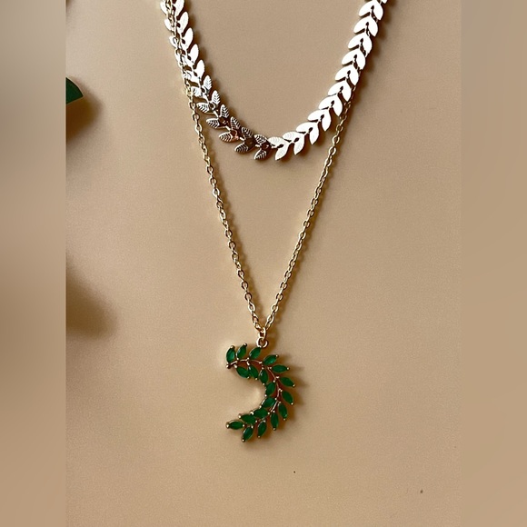 Elegant Cubic Zirconia Leaf Pendant Necklace Set - Classic Leaf Necklace - Picture 16 of 17